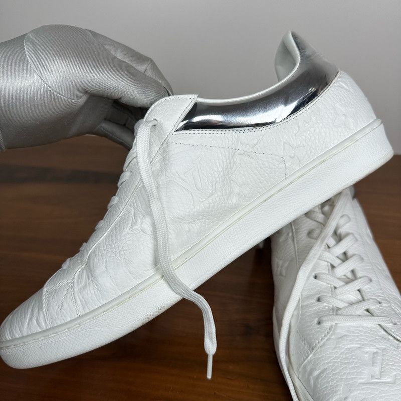 Louis Vuitton Monogram Low-Top Fashion Sneakers 0079