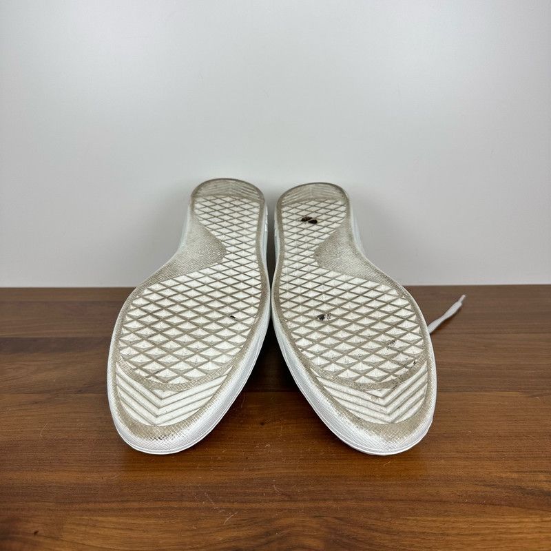 Louis Vuitton Monogram Low-Top Fashion Sneakers 0079