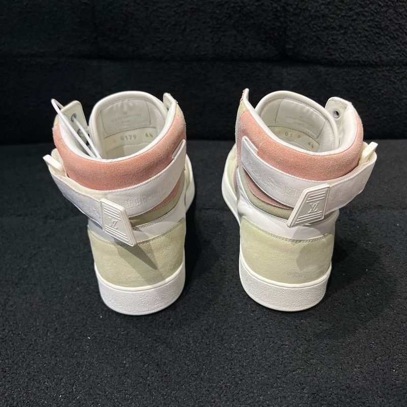 Louis Vuitton Louis Vuitton Laser Gradient High-Top Sneakers 0079 Size US 8.5 / EU 41-42 - 3 Thumbnail