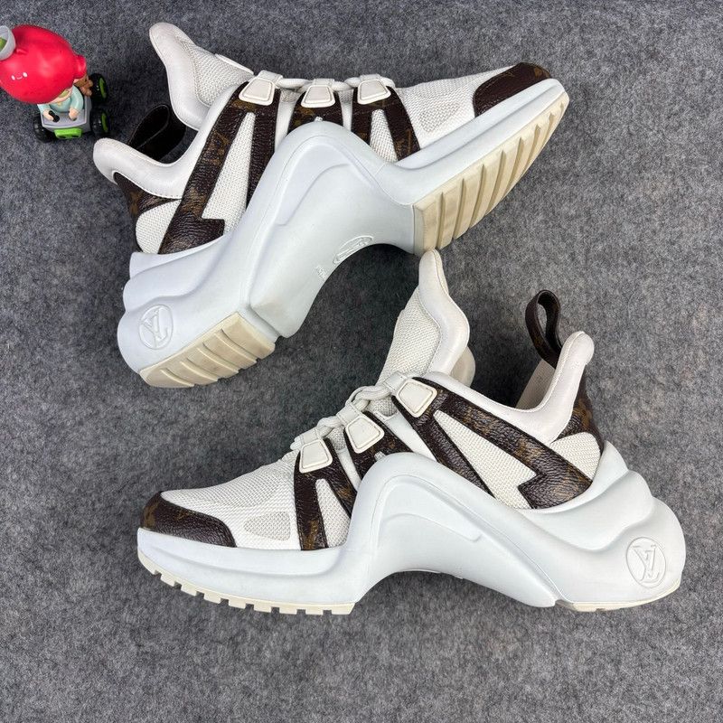 Louis Vuitton Louis Vuitton Thick-Soled High-Top Sneakers 0079 Size US 5.5 / EU 38 - 6 Thumbnail
