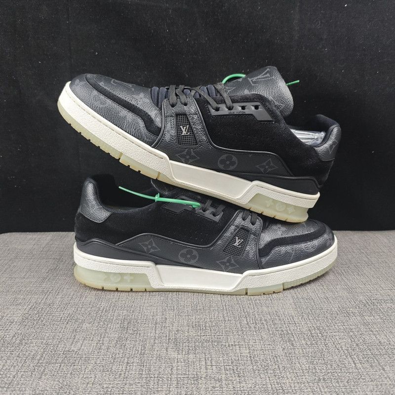 Louis Vuitton Louis Vuitton Trainer Low Top Fashion Sneakers 0079 Size US 9.5 / EU 42-43 - 7 Thumbnail