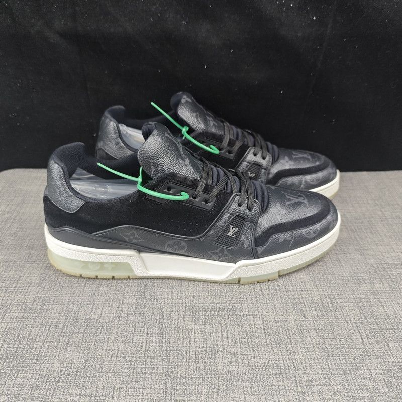 Louis Vuitton Louis Vuitton Trainer Low Top Fashion Sneakers 0079 Size US 9.5 / EU 42-43 - 9 Thumbnail