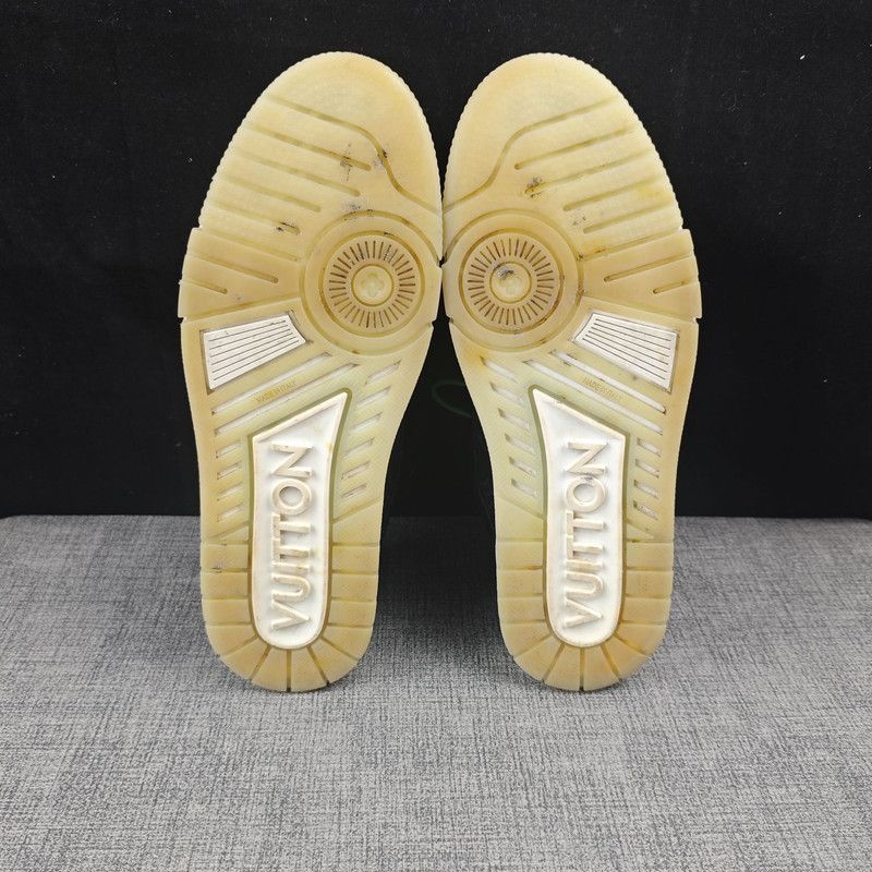 Louis Vuitton Louis Vuitton Trainer Low Top Fashion Sneakers 0079 Size US 9.5 / EU 42-43 - 4 Thumbnail