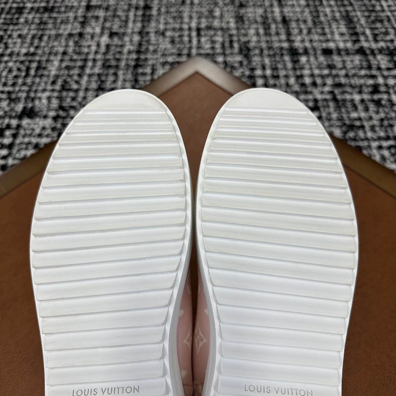 Louis Vuitton Louis Vuitton Pink Leather Fashion Sneakers 0079 Size US 7.5 / EU 40-41 - 10 Thumbnail