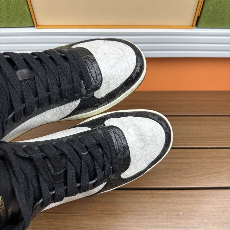 Louis Vuitton Louis Vuitton Rivoli High-Top Fashion Sneakers 0079 Size US 6.5 / EU 39-40 - 9 Thumbnail