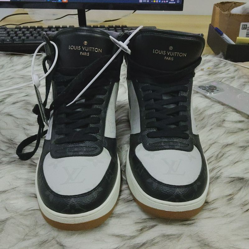 Louis Vuitton Louis Vuitton Rivoli High-Top Sneakers in Black and White 0079 Size US 7.5 / EU 40-41 - 2 Thumbnail