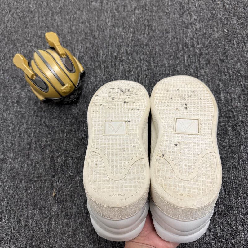 Louis Vuitton Louis Vuitton White Crocodile Casual Sneakers 0079 Size US 10.5 / EU 43-44 - 4 Thumbnail