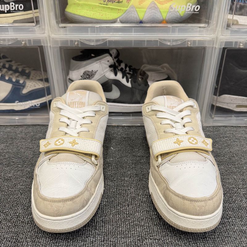 Louis Vuitton Louis Vuitton Trainer Low Top Fashion Sneakers 0079 Size US 9.5 / EU 42-43 - 2 Thumbnail