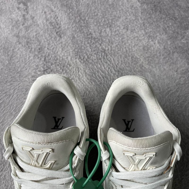 Louis Vuitton Louis Vuitton Classic Trainer Sneakers 0079 Size US 8.5 / EU 41-42 - 9 Thumbnail