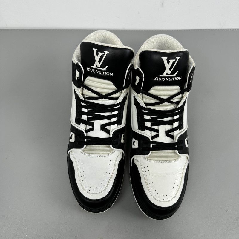 Louis Vuitton Louis Vuitton Trainer Low-Top Fashion Sneakers for Men 0079 Size US 9 / EU 42 - 8 Thumbnail