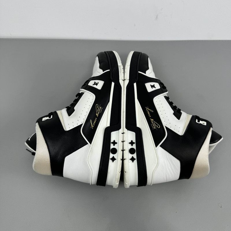 Louis Vuitton Louis Vuitton Trainer Low-Top Fashion Sneakers for Men 0079 Size US 9 / EU 42 - 6 Thumbnail