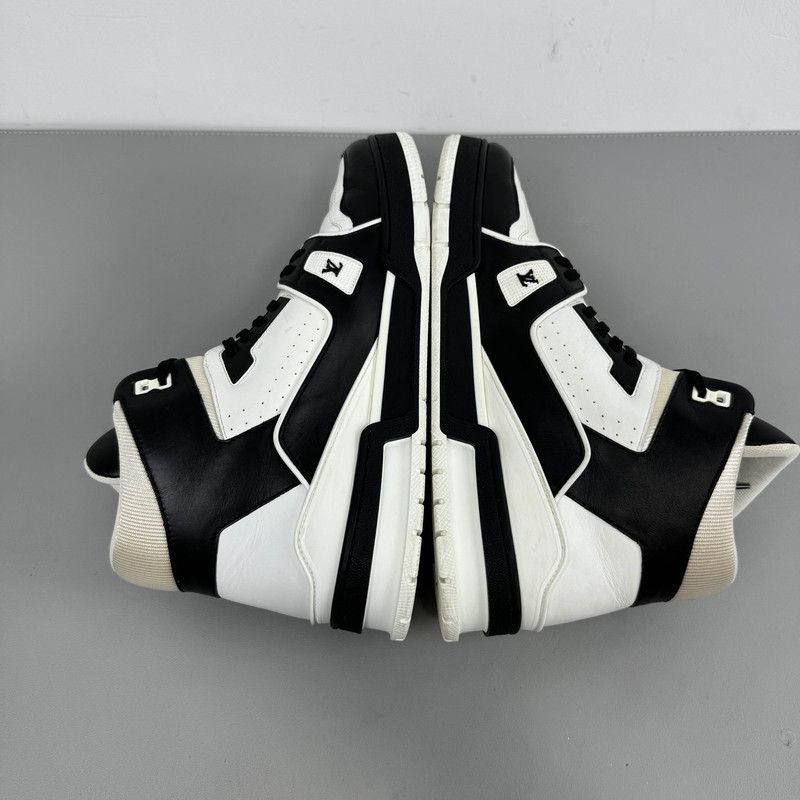 Louis Vuitton Louis Vuitton Trainer Low-Top Fashion Sneakers for Men 0079 Size US 9 / EU 42 - 7 Thumbnail