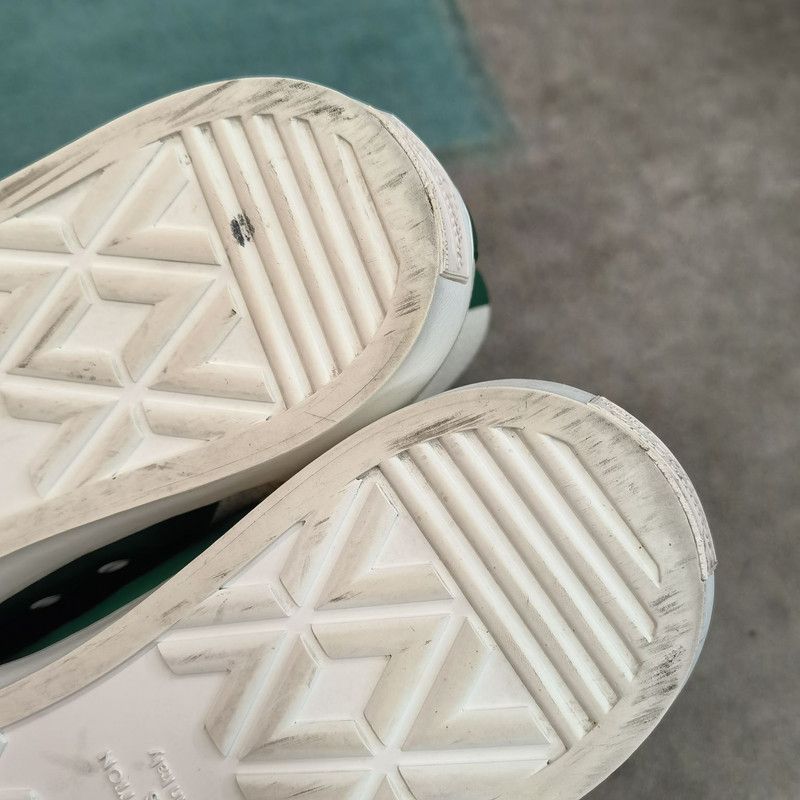Louis Vuitton Louis Vuitton Tattoo Casual Sneakers in White and Green 0079 Size US 10.5 / EU 43-44 - 6 Thumbnail