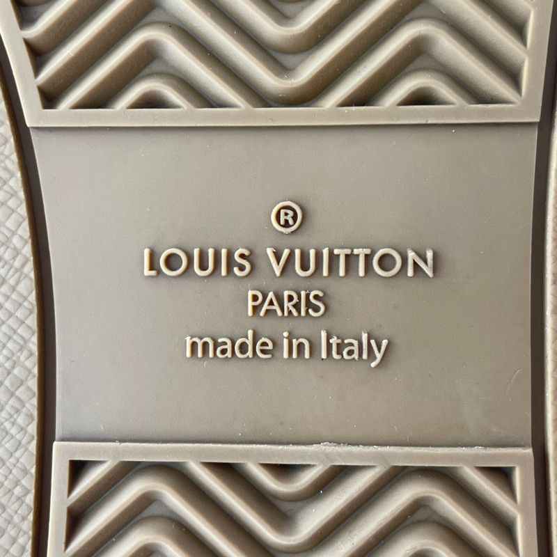 Louis Vuitton Louis Vuitton Rivoli Monogram Strass Sneakers 0079 Size US 8.5 / EU 41-42 - 9 Thumbnail