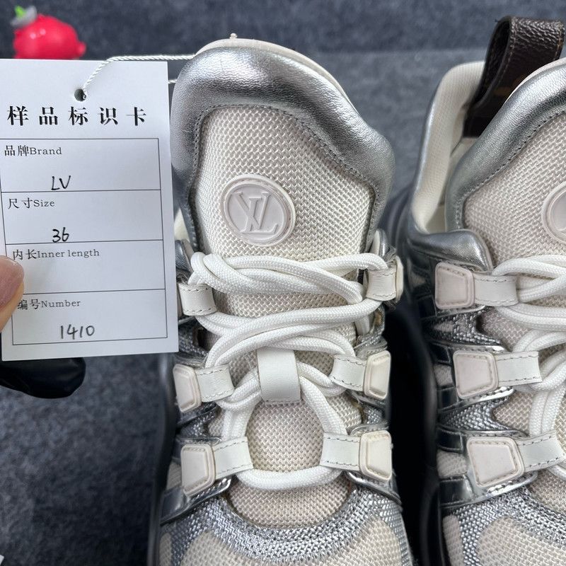 Louis Vuitton Louis Vuitton Silver Casual Sneakers 0079 Size US 5.5 / EU 38 - 7 Thumbnail