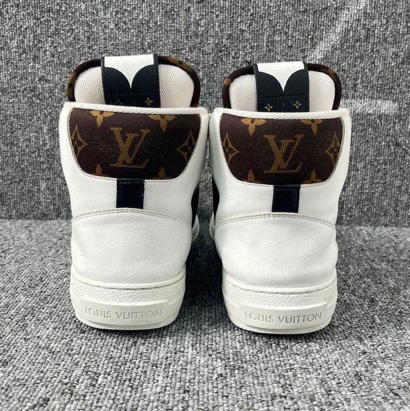 Louis Vuitton Louis Vuitton Monogram Unisex Casual Sneakers 0079 Size US 8 / EU 41 - 3 Thumbnail