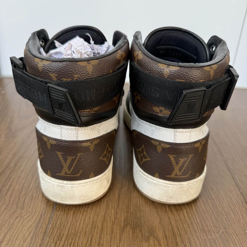 Louis Vuitton Louis Vuitton Rivoli Black and White Sneakers 0079 Size US 8 / EU 41 - 3 Thumbnail