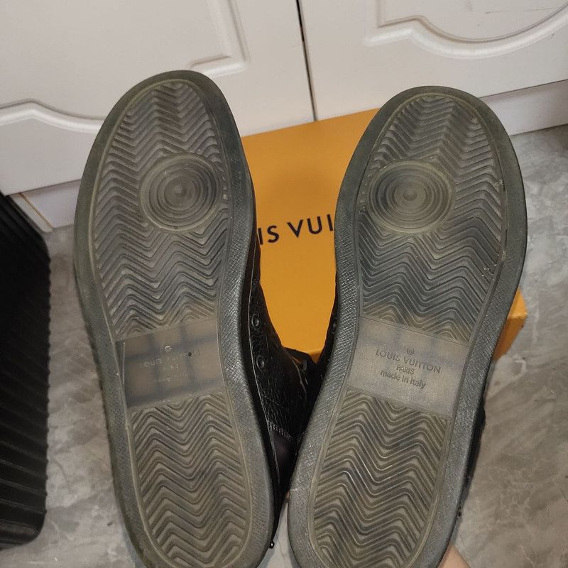 Louis Vuitton Louis Vuitton Rivoli High-Top Casual Sneakers in Black 0079 Size US 9.5 / EU 42-43 - 4 Thumbnail