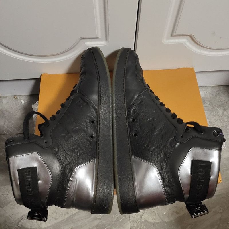 Louis Vuitton Louis Vuitton Rivoli High-Top Casual Sneakers in Black 0079 Size US 9.5 / EU 42-43 - 7 Thumbnail