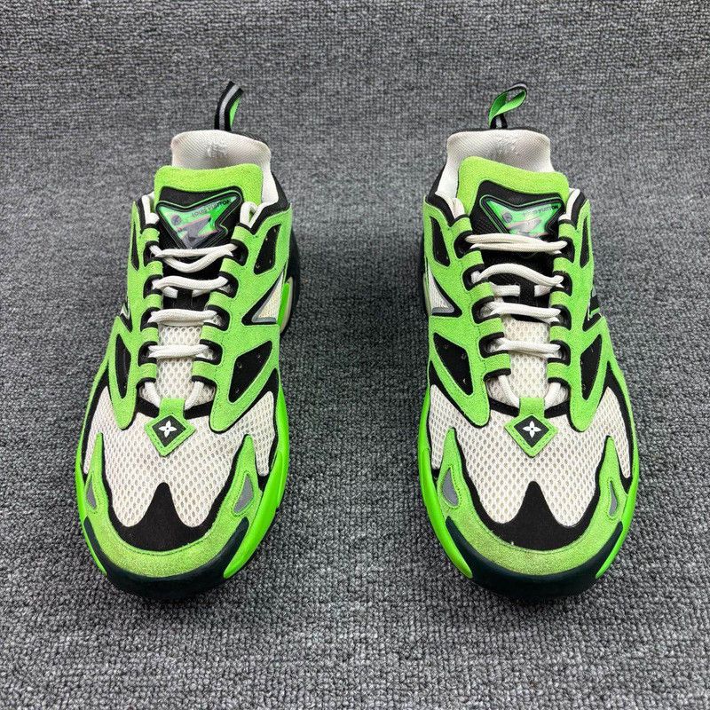 Louis Vuitton Louis Vuitton Runner Tactic Athletic Sneakers 0079 Size US 8.5 / EU 41-42 - 2 Thumbnail