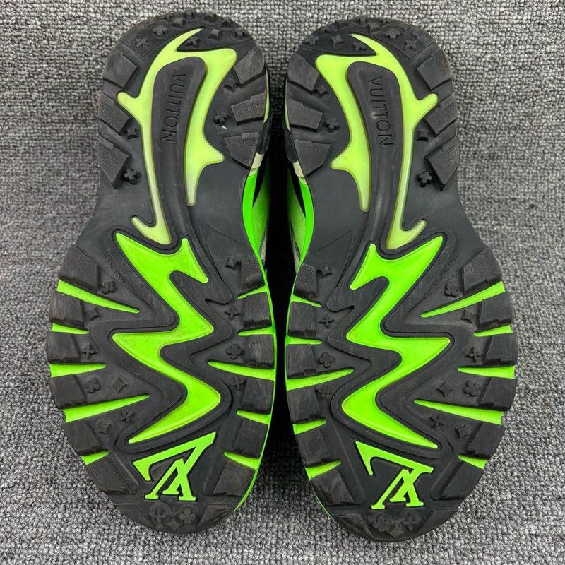 Louis Vuitton Louis Vuitton Runner Tactic Athletic Sneakers 0079 Size US 8.5 / EU 41-42 - 4 Thumbnail