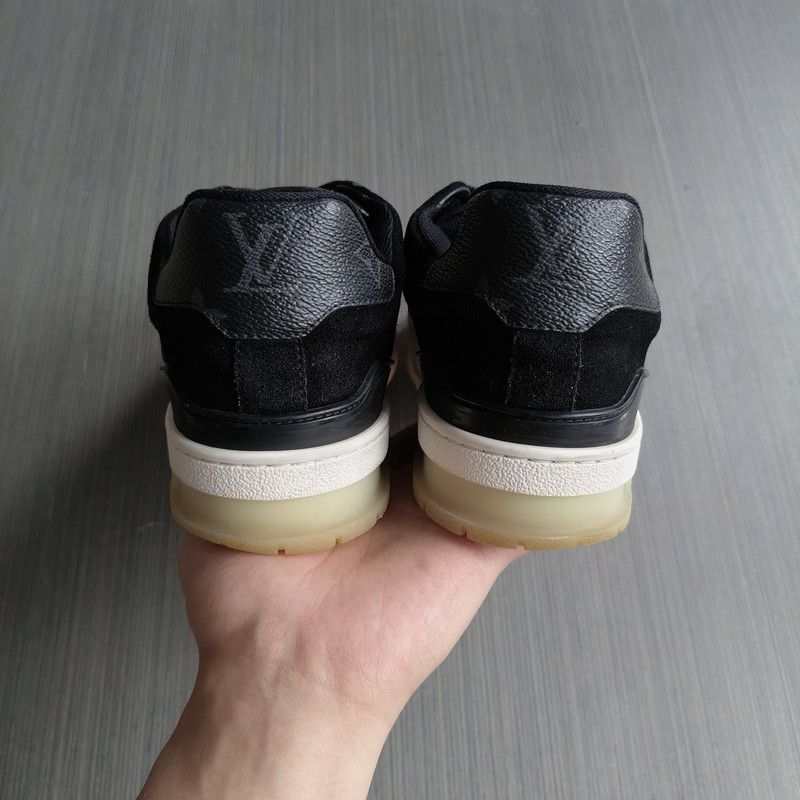 Louis Vuitton Louis Vuitton Black Trainer Sneakers 0079 Size US 8.5 / EU 41-42 - 3 Thumbnail