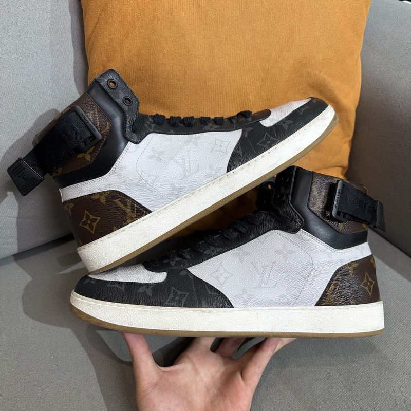 Louis Vuitton Louis Vuitton Rivoli High Top Fashion Sneakers 0079 Size US 10.5 / EU 43-44 - 8 Thumbnail