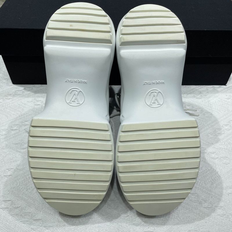Louis Vuitton Louis Vuitton Silver Gray Dad Sneakers 0079 Size US 5.5 / EU 38 - 4 Thumbnail