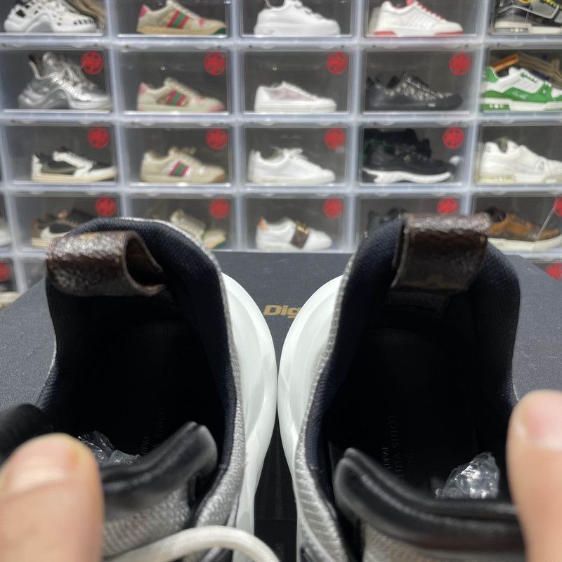 Louis Vuitton Louis Vuitton Silver Gray Dad Sneakers 0079 Size US 5.5 / EU 38 - 10 Thumbnail
