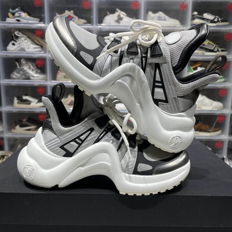Louis Vuitton Louis Vuitton Silver Gray Dad Sneakers 0079 Size US 5.5 / EU 38 - 6 Thumbnail