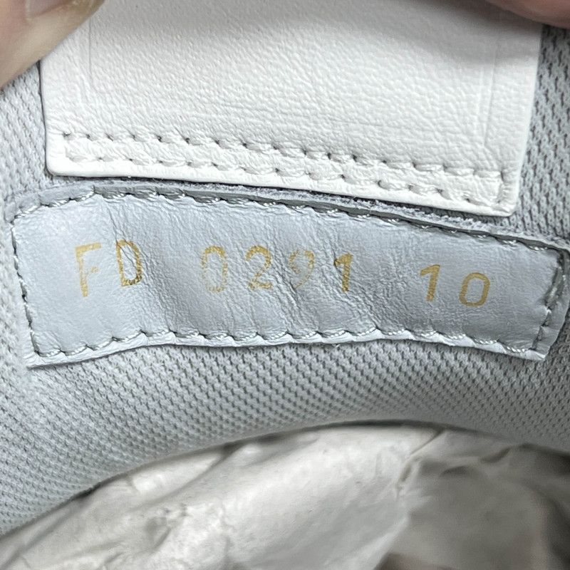 Louis Vuitton Louis Vuitton Trainer Low Top Fashion Sneakers 0079 Size US 10.5 / EU 43-44 - 5 Thumbnail
