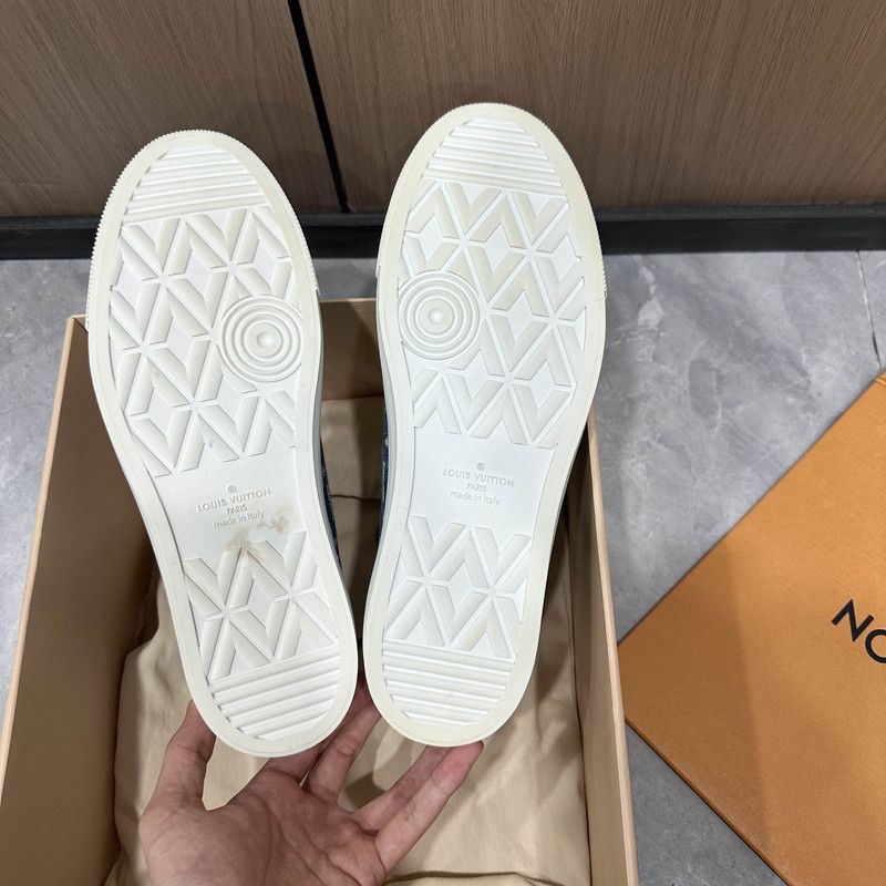 Louis Vuitton Louis Vuitton Blue and White Sneakers for Everyone 0079 Size US 10 / EU 43 - 4 Thumbnail