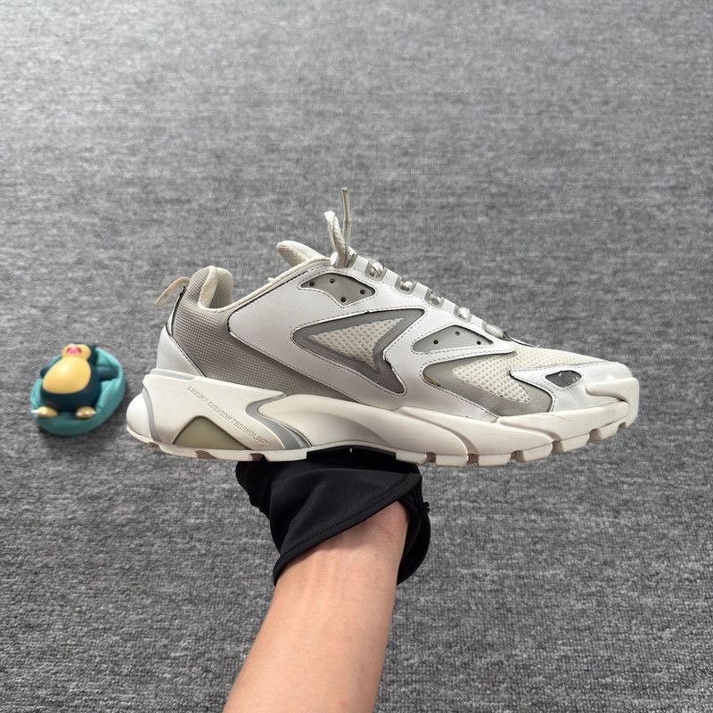 Louis Vuitton Louis Vuitton Runner Tatic Low-top Casual Shoes 0079 Size US 8 / EU 41 - 7 Thumbnail