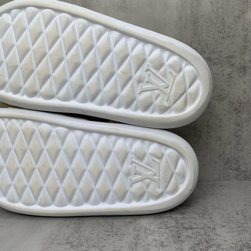Louis Vuitton Waterproof White Slide Sandals 0079