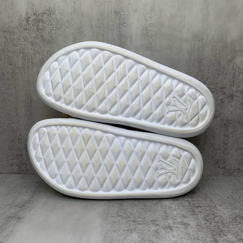 Louis Vuitton Waterproof White Slide Sandals 0079