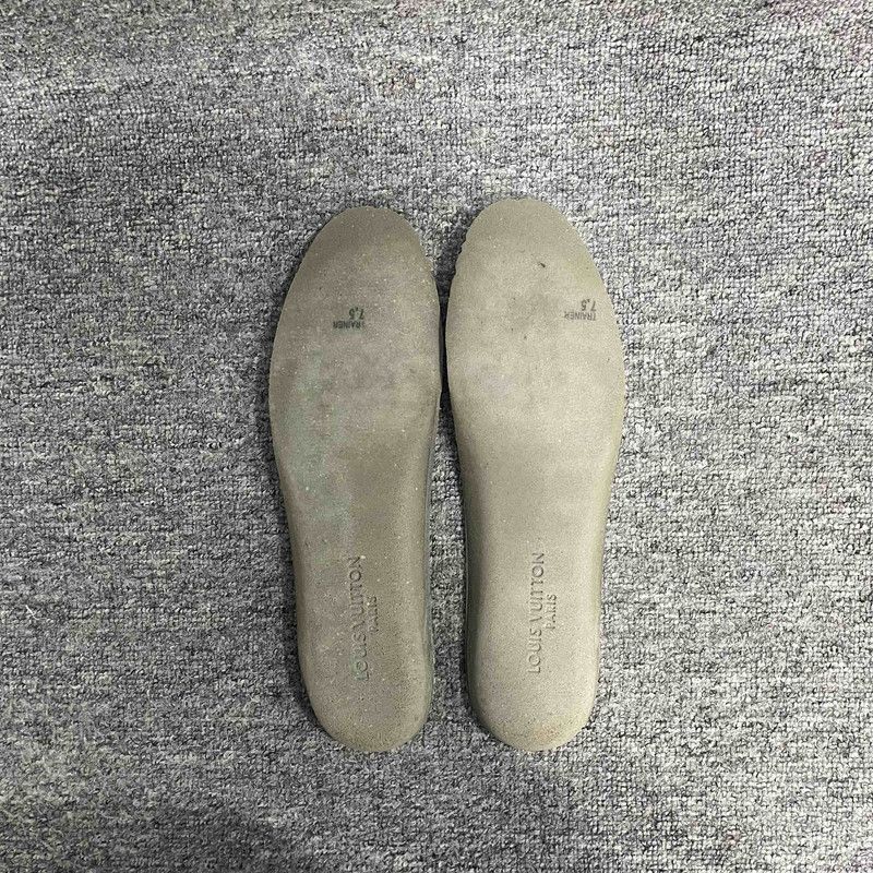 Louis Vuitton Louis Vuitton Trainer Low Top Sneakers in White Yellow 0079 Size US 8 / EU 41 - 16 Thumbnail