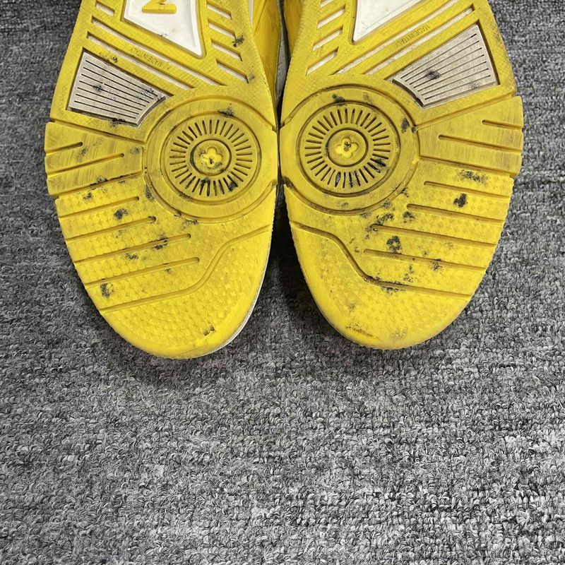 Louis Vuitton Louis Vuitton Trainer Low Top Sneakers in White Yellow 0079 Size US 8 / EU 41 - 17 Thumbnail