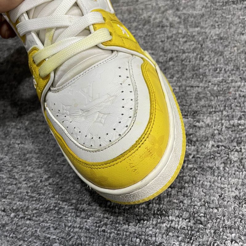 Louis Vuitton Louis Vuitton Trainer Low Top Sneakers in White Yellow 0079 Size US 8 / EU 41 - 9 Thumbnail