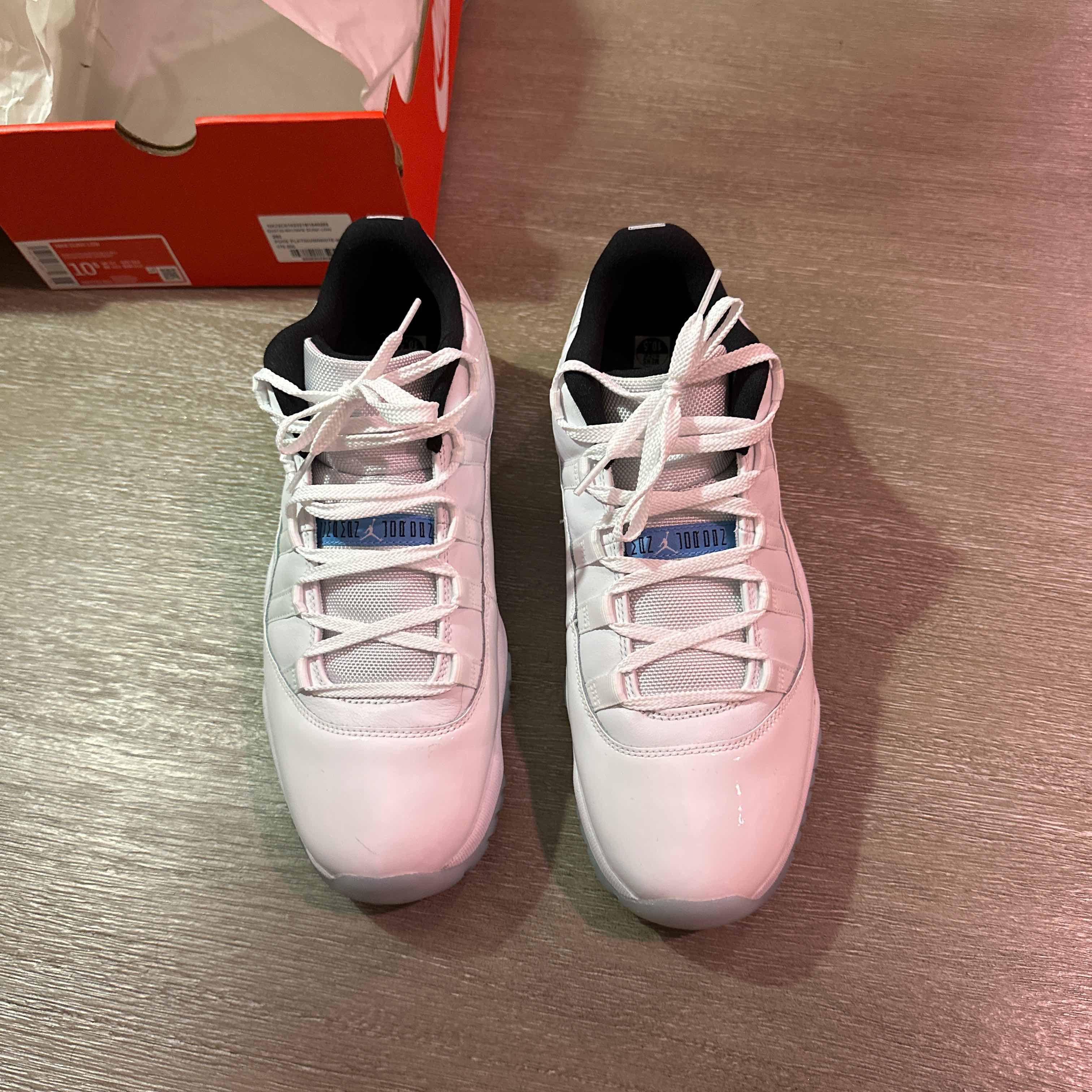 Air Jordan 11 Retro Low Legend Blue