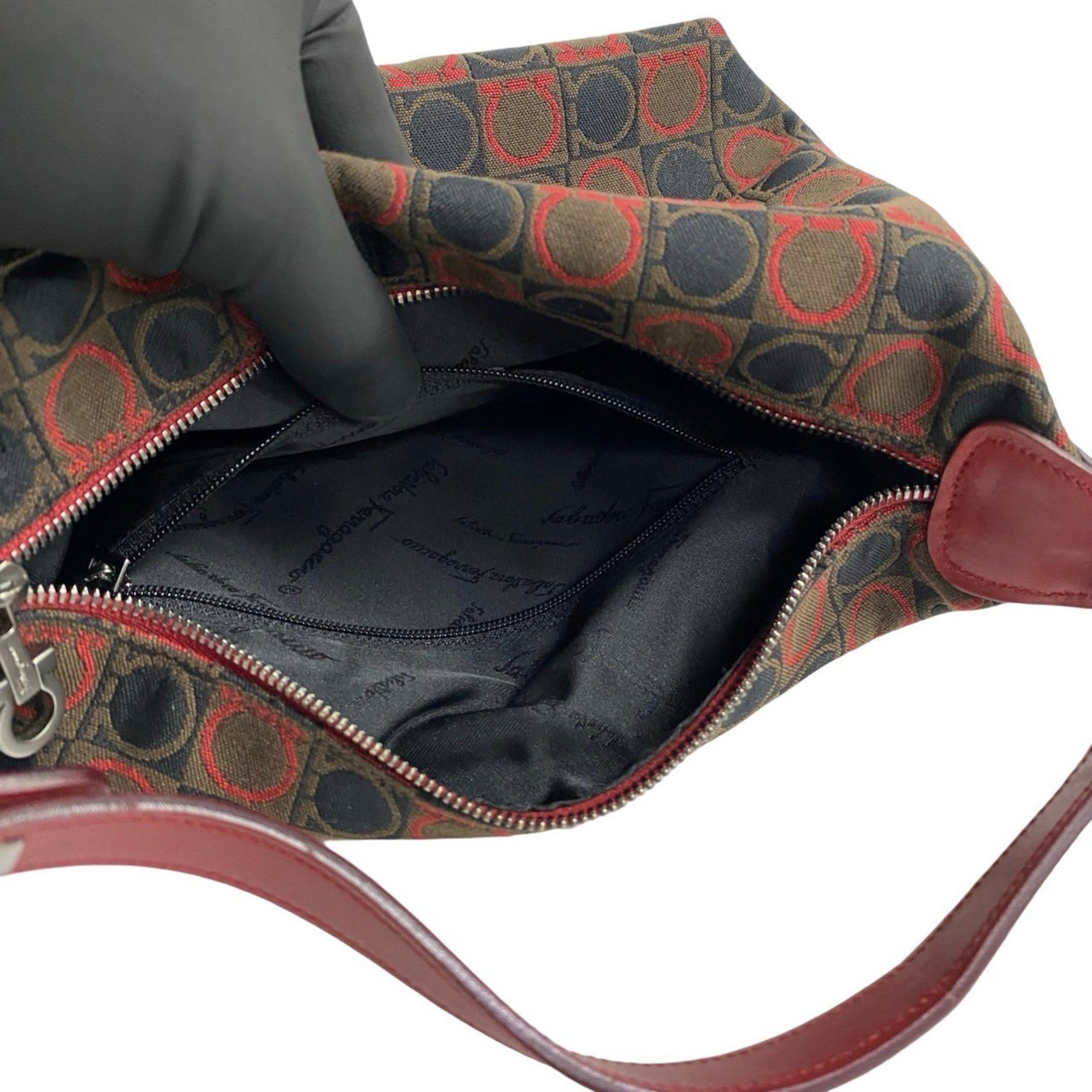 Salvatore Ferragamo Salvatore Ferragamo Gancini all-over print leather and canvas handbag in red brown (91990) Size ONE SIZE - 8 Thumbnail