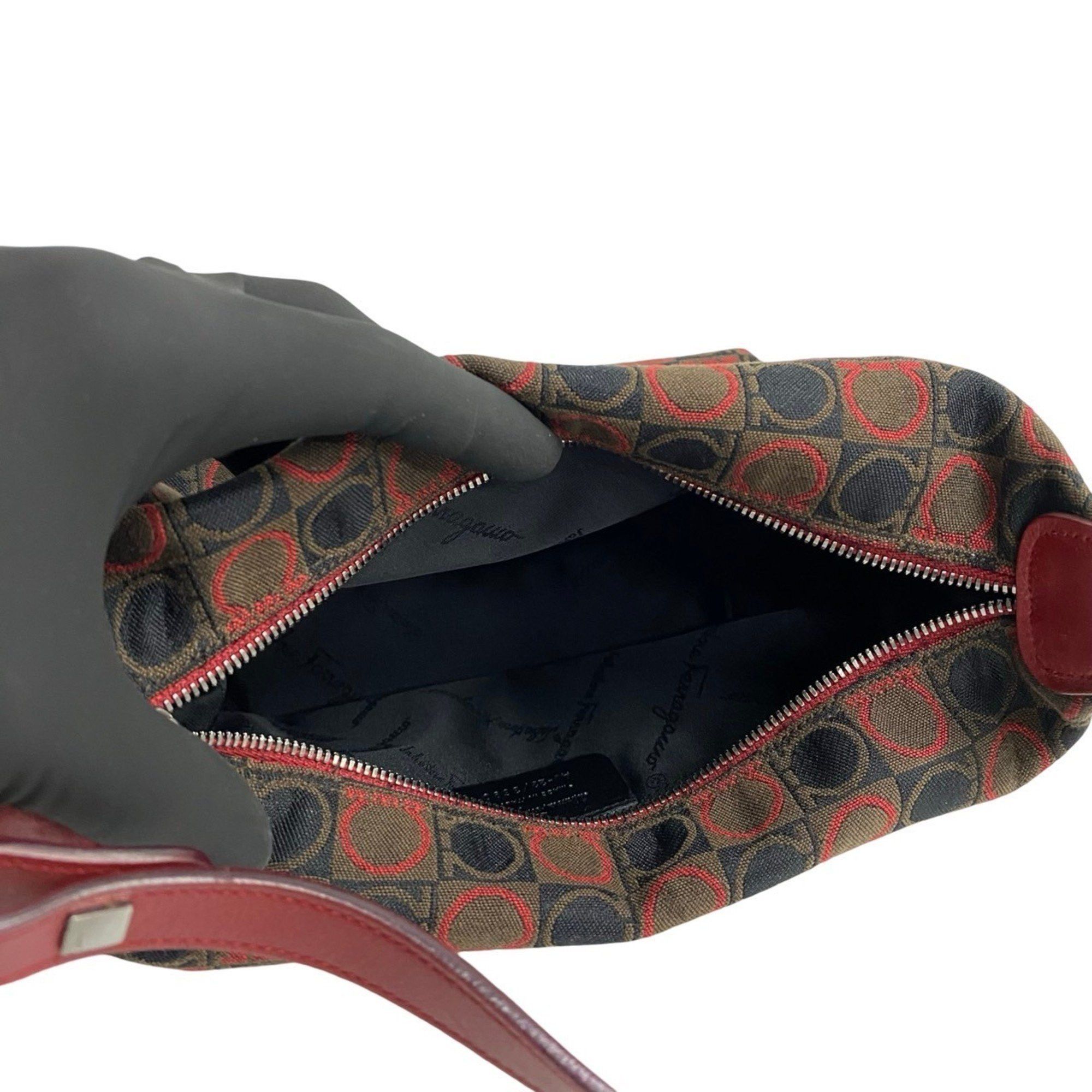 Salvatore Ferragamo Salvatore Ferragamo Gancini all-over print leather and canvas handbag in red brown (91990) Size ONE SIZE - 9 Thumbnail