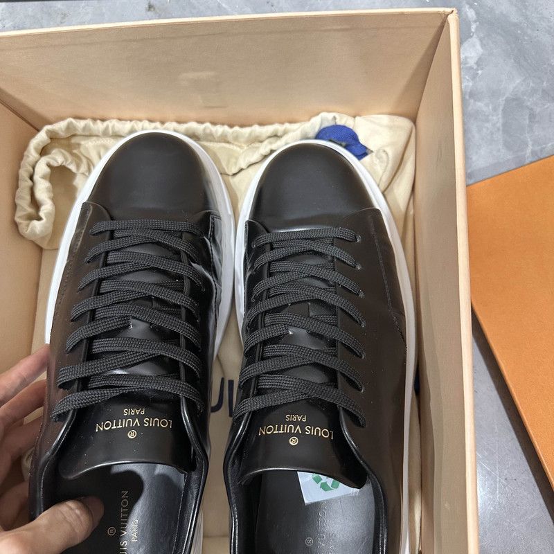 Louis Vuitton Louis Vuitton Black Low-Top Fashion Sneakers for Men 0079 Size US 9.5 / EU 42-43 - 7 Thumbnail