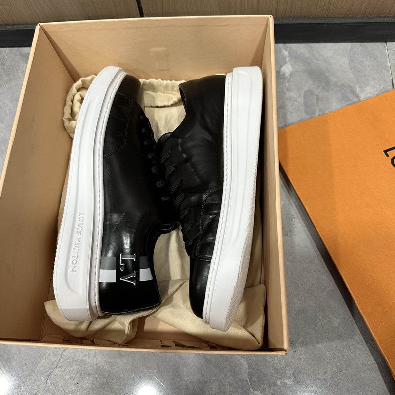 Louis Vuitton Louis Vuitton Black Low-Top Fashion Sneakers for Men 0079 Size US 9.5 / EU 42-43 - 6 Thumbnail