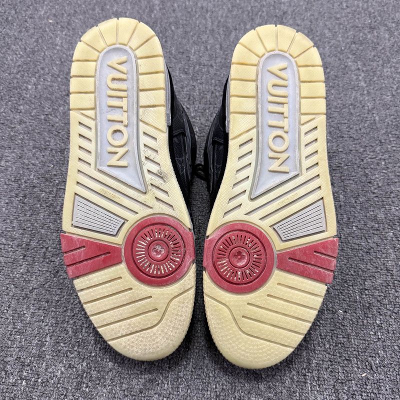Louis Vuitton Louis Vuitton Classic Pattern Trendy Sneakers 0079 Size US 9.5 / EU 42-43 - 4 Thumbnail