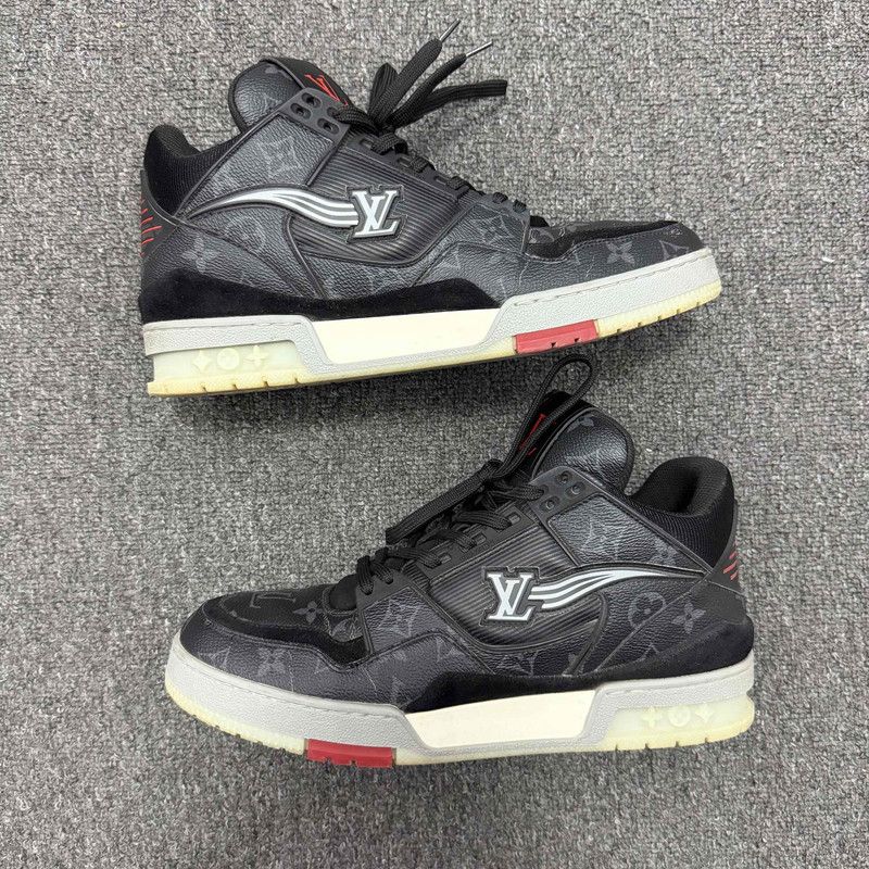 Louis Vuitton Louis Vuitton Classic Pattern Trendy Sneakers 0079 Size US 9.5 / EU 42-43 - 7 Thumbnail