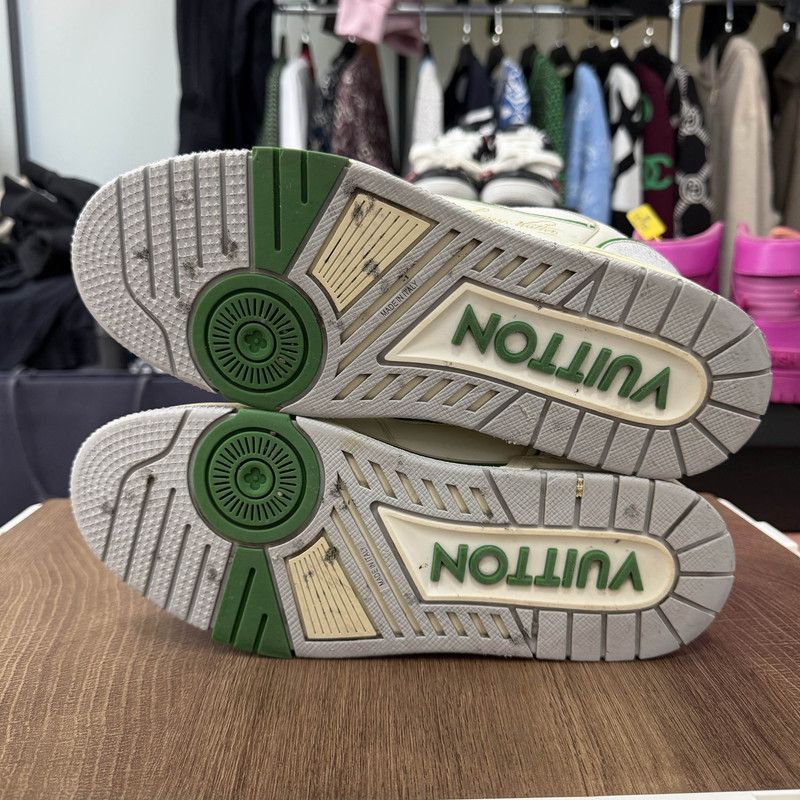 Louis Vuitton Louis Vuitton Trainer Sneakers in White and Green 0079 Size US 8 / EU 41 - 4 Thumbnail