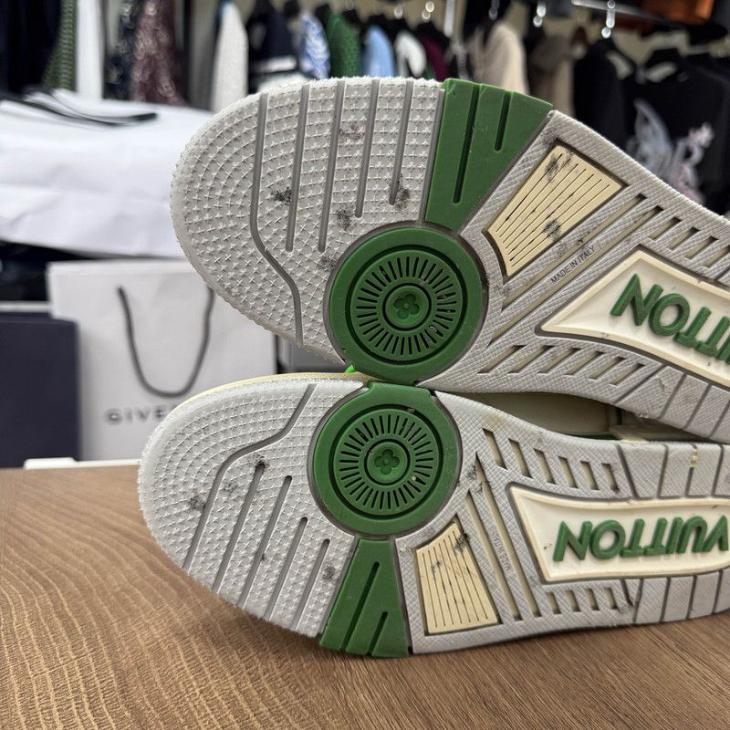 Louis Vuitton Louis Vuitton Trainer Sneakers in White and Green 0079 Size US 8 / EU 41 - 6 Thumbnail