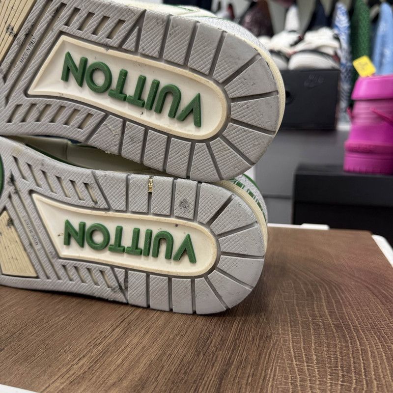 Louis Vuitton Louis Vuitton Trainer Sneakers in White and Green 0079 Size US 8 / EU 41 - 7 Thumbnail