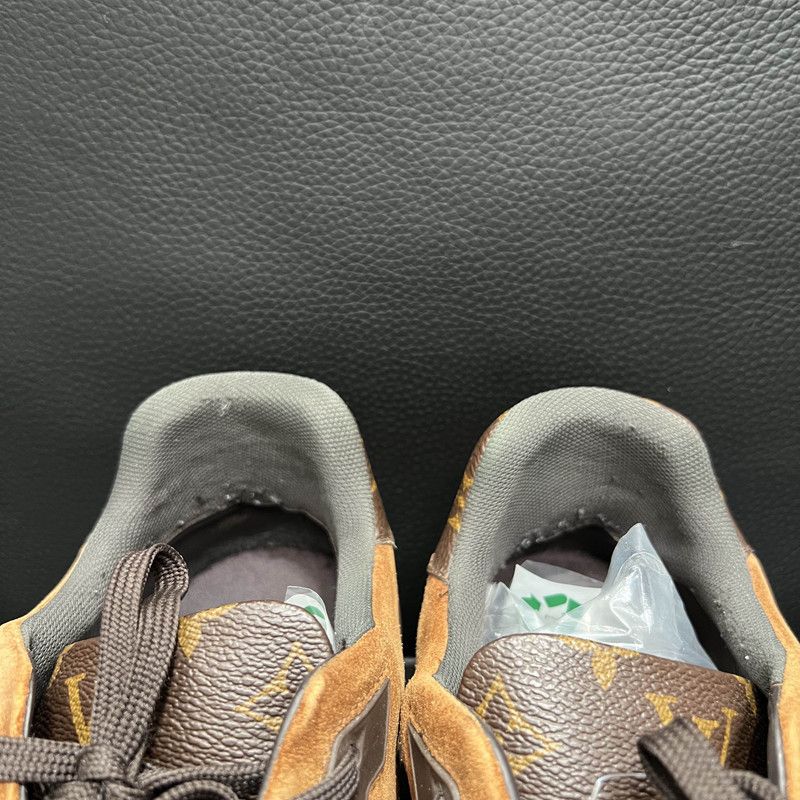 Louis Vuitton Trendy Brown Casual Sneakers for Men 0079