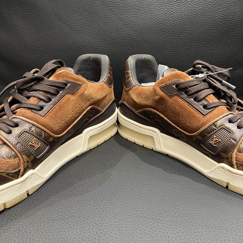 Louis Vuitton Trendy Brown Casual Sneakers for Men 0079